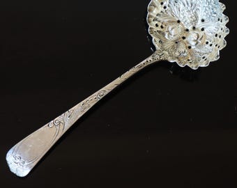 Cuchara azucarera antigua inglesa de plata esterlina georgiana de 1801, de William Simmons.