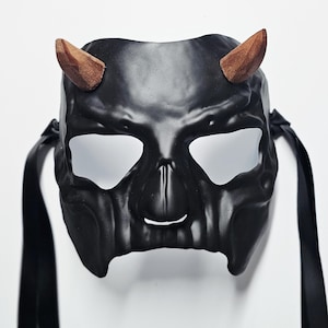 Red Death Phantom Masquerade Mask