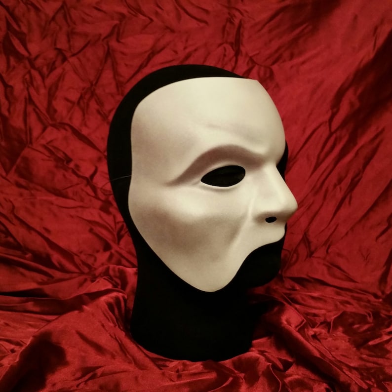 Phantom of the opera mask accurate naavertical