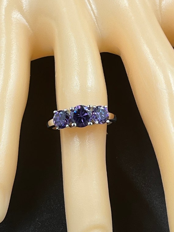Vintage Cocktail Ring 3 Stone Purple Amethyst (?)… - image 1