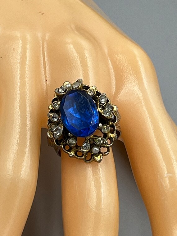 Vintage Bold Cocktail Ring Blue Stone Rhinestone … - image 2