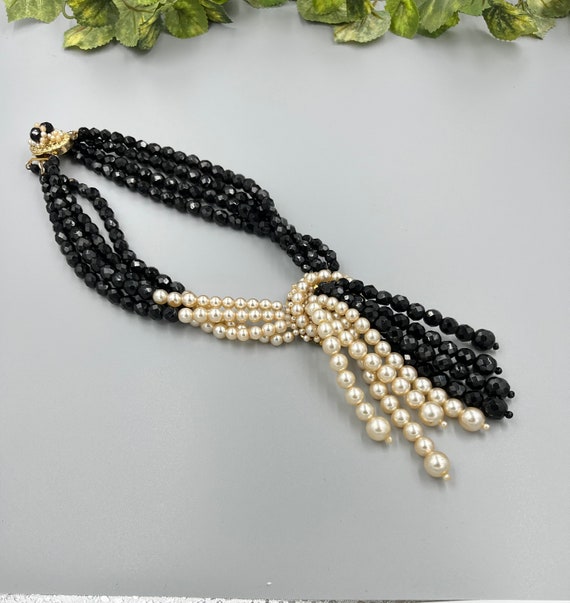 Exquisite 60's Runway Necklace Pearls Faceted Blac