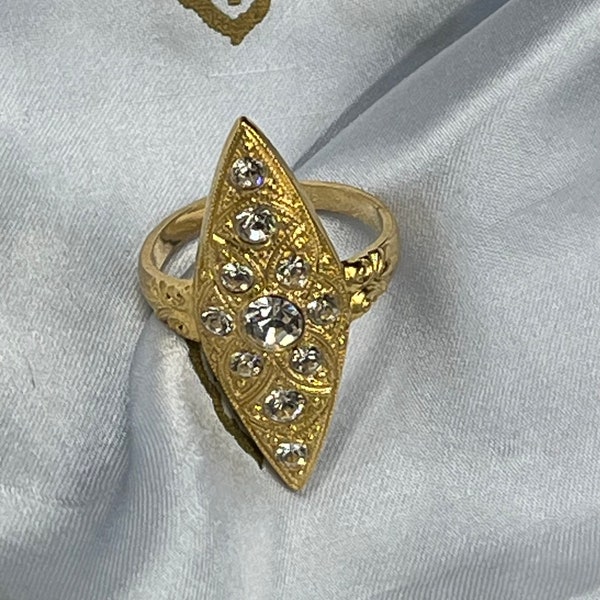 Vintage Cocktail Ring 18K Gold Electroplated Rhinestones Bold Mod Bling Dramatic Estate Size 8 Large Diamond Shape Marked