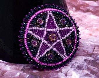 Witch’s Pentagram Beaded Brooch | Beaded jewelry | Handmade | Art jewelry | Weird jewelry | Spooky pin | Witchy | Pentacle | Wicca | Pagan