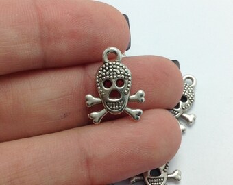 10 Skull Charms Antique Silver Tone Skeleton Halloween Crossbones (1-1157)