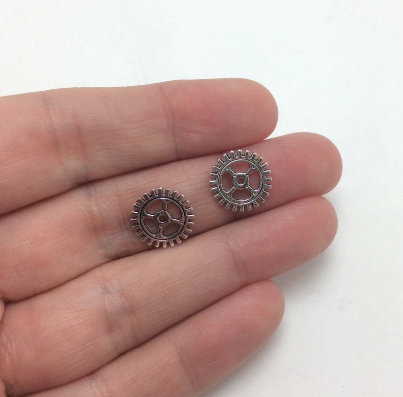 BULK 100 Gear Charms Antique Silver Tone Steampunk 5-1506