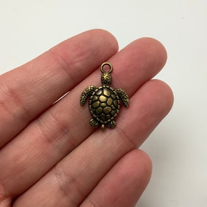 30 Sea Turtle Charms, Bronze Tone, Nautical Beach (1354)