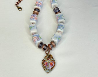 Floral Vintage Necklace with Handmade Porcelain Heart Charm, Painted Flower Beaded Choker with Copper, Hand-crafted Artisan Necklace