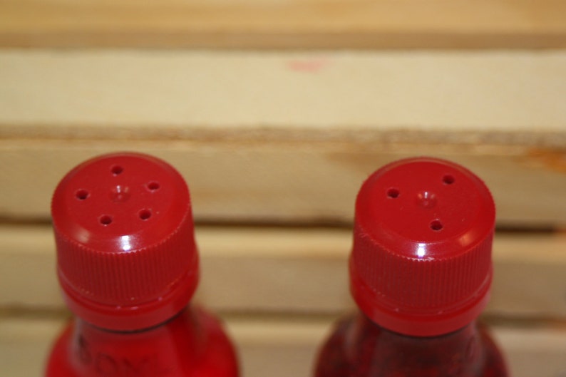 Potter/'s Vodka Salt /& Pepper Shaker Upcycled Liquor Bottles Red Plastic