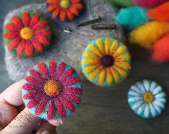 Daisy - VIDEO TUTORIAL by The Lady Moth - beginner needle felting - felted jewellery - brooch - necklace - earrings
