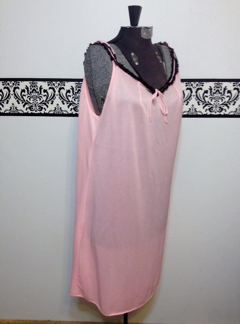 Mad Men Nightgown Vintage Pink Negligee Pin Up Lingerie 1960/'s Tangerine Pink with Black Lace Baby Doll Nightie Large XL