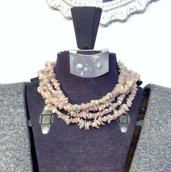 1960'a Rose Pink Chipped Agate Stone Strand Neckl… - image 5