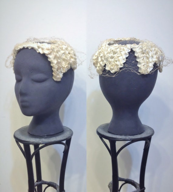 1940's Ivory Textured & Veiled Tilt Hat, Vintage P