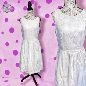 Vintage 1990’s PinUp White Embroidered Lace & Pearl Circle Skirt Summer Dress, 8