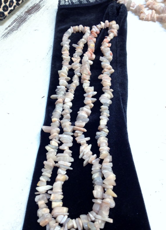 1960'a Rose Pink Chipped Agate Stone Strand Neckl… - image 1