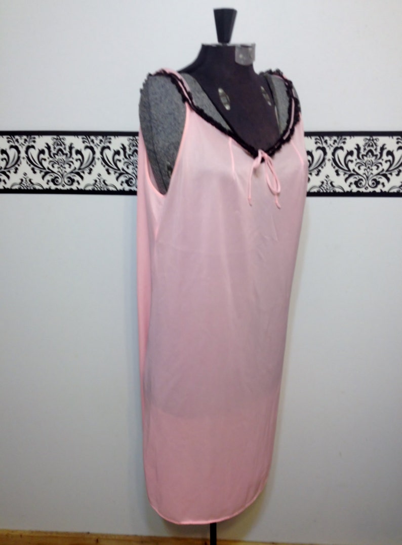 Mad Men Nightgown Vintage Pink Negligee Pin Up Lingerie 1960/'s Tangerine Pink with Black Lace Baby Doll Nightie Large XL
