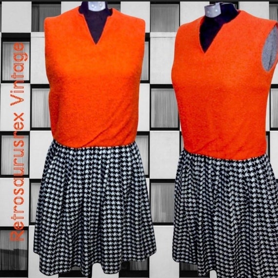 Vintage 1960’s Twee Mod Wool Houndstooth Pleated M