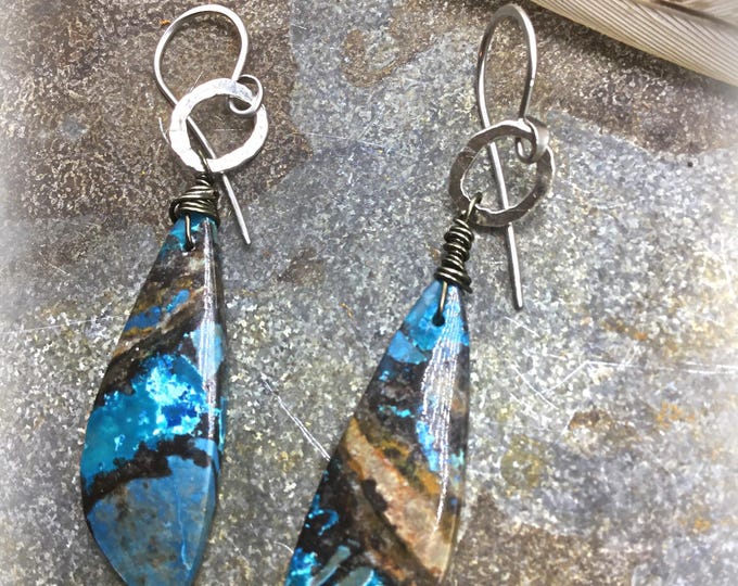 Stunning agates on small dainty hammered sterling hoop wire wrapped stone drop earrings by Weathered Soul Approximately 2 inches long