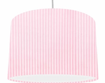 Pantalla de lámpara a rayas rosa pálido, decoración para el hogar con rayas de caramelo, decoración para dormitorio de niñas, rayas rosas, tema pastel para guardería, pantalla de lámpara de mesilla de noche