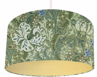 Pantalla de lámpara William Morris Golden Lily Moss, decoración floral botánica para el hogar, elemento decorativo para la sala de estar, terciopelo verde salvia, forro metálico.