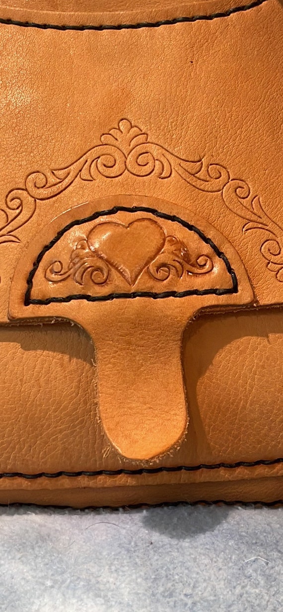 Vintage Handmade Tooled Leather Purse - image 4