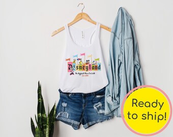 LISTO PARA ENVIAR - Disneyland Tank Top - Disneyland Sign Tank - Disney Vacation Shirt - Disney a juego - Lindo traje de Disney - Disney para mujer