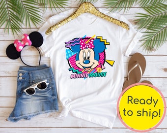 LISTO PARA ENVIAR - Camisa retro de Mickey y Minnie - Camisas Disney de los 90 - Camisa de Disneyland - Camiseta de Disney World - Disney Gift - Disney Vacation