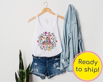 LISTO PARA ENVIAR - Disney Castle Flowers Tank Top - Cute Disney Tank - Trendy Disney - Spring Disney - Disney a juego - Disney Vacation Shirts