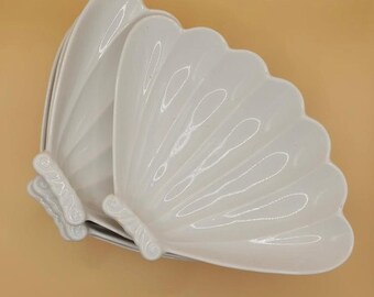 4 platos de cerámica blanca con forma de concha de California, EE. UU. ~L-70
