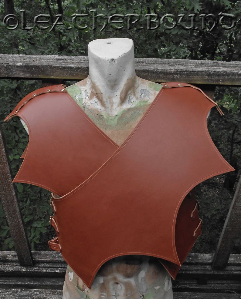 Leather Armor Dragon Wing Chest piece Pauldrens in Chestnut Colo