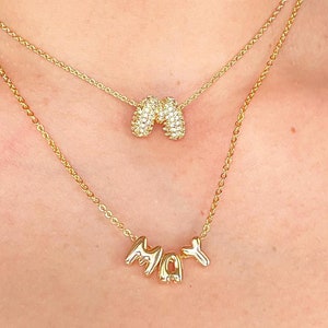 Collar con inicial personalizado y cadena con letras de burbujas y diamantes de imitación