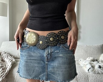 Luxury inspired vintage belt Quiet Luxury Vintage Motion East Black & Gold Belt | 80s  main image 4