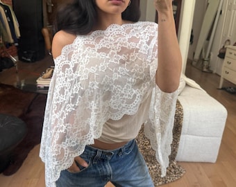 White Lace Draped Poncho Top Sheer Off Shoulder S M Coquette Y2K Floral Lace Romantic Layering
