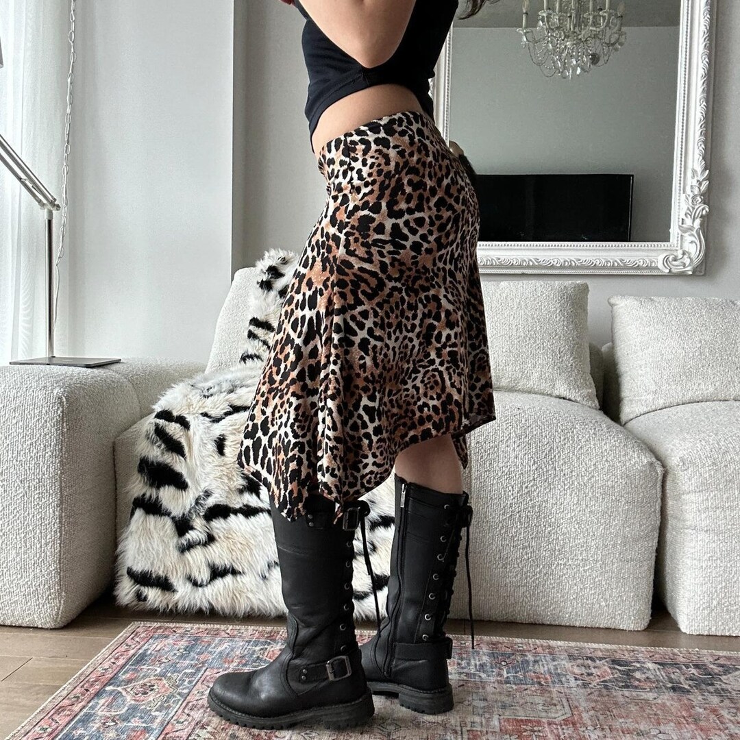 Vintage 90s cheetah print skirt