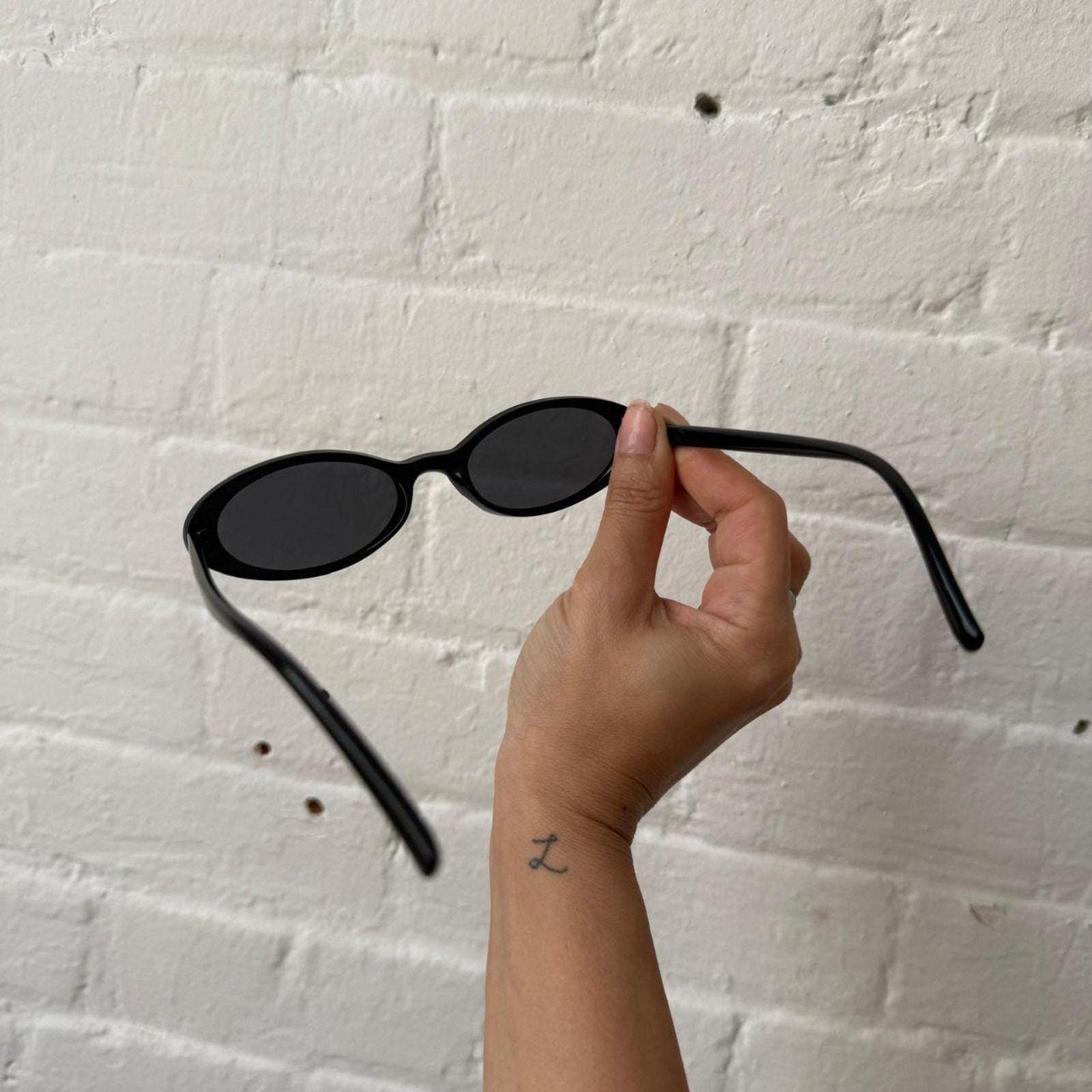 Y2K Black Oval Sunglasses Slim Narrow Frame 90s Minimalist Indie