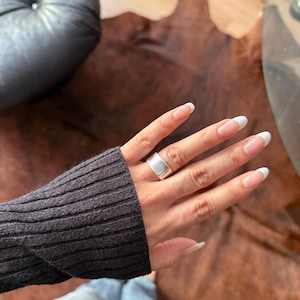 925スターリングシルバー ワイドバンドリング - モダンミニマリストマットドームユニセックスジュエリー