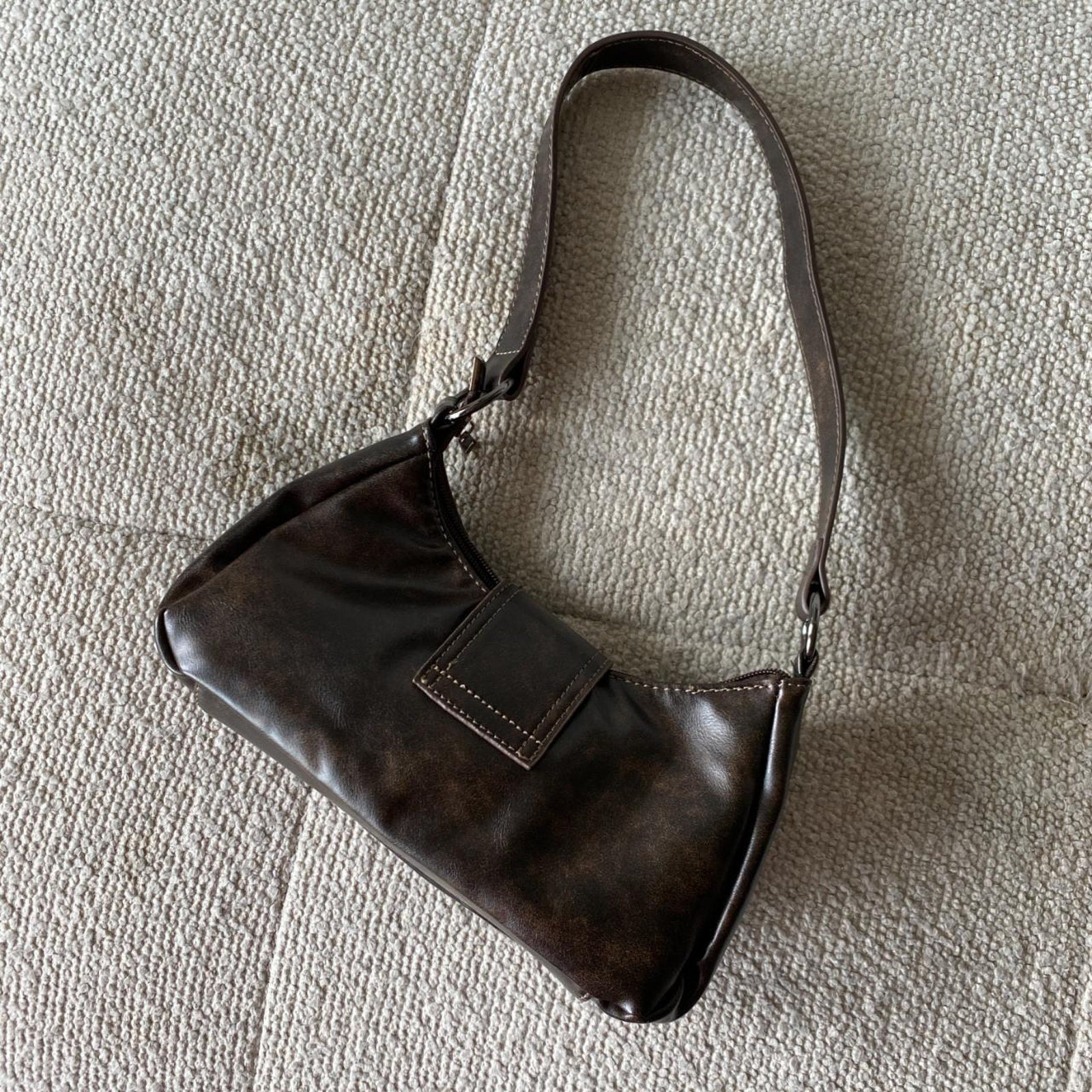 90s Brown Faux Leather Silver Buckle Purse Shoulder Bag Cute 90s Brown Faux Leather Silver Buckle Purse Shoulder Bag Cute