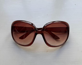 Oversized Brown Gradient Sunglasses Retro Butterfly Frame Tortoiseshell Look Y2K 2000s Minimal Chic Statement Shades