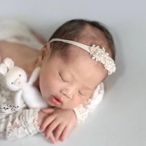 Newborn Headband, Newborn prop, Newborn Tieback, Pearl Headband, Baby photo prop, Newborn Headband, Pearl halo, Eco headband, Tieback