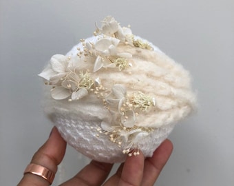 Delicate Ivory Baby Headband, Natural Baby Halo, Ivory Newborn Tieback, Baby Photo Prop, Yarn Newborn Tieback, Ivory Sitter Tieback