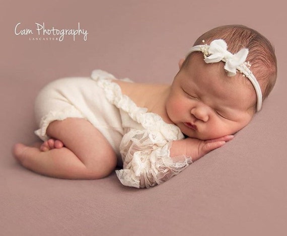 Ivory Baby Bow Headband, Skinny Stretchy Baby Headband, Toddler headbands, Newborn Photography Prop, Newborn Tieback, Newborn Crown,Hair Bow