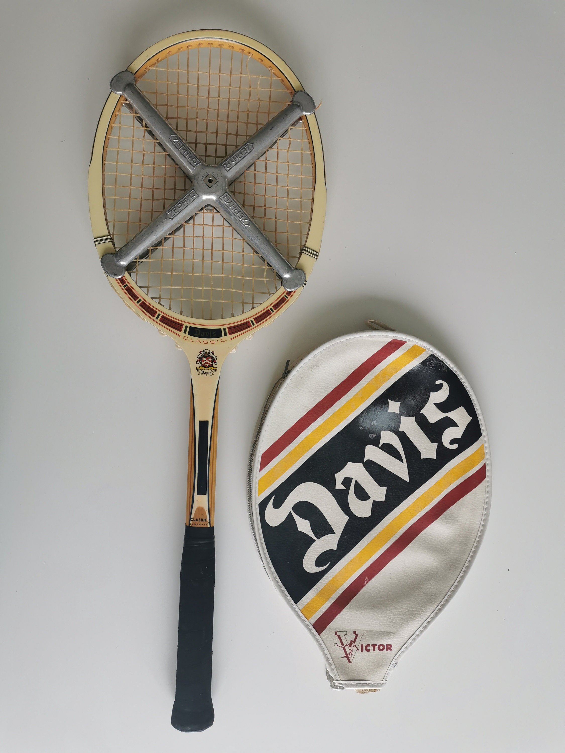 Vintage Wooden TA Davis Tennis Racket With Victor Cover and Zephyr ...
