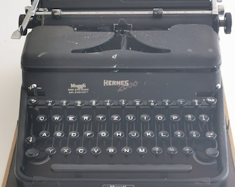 Hermes 2000 iconic portable typewriter from the 1950s in excellent working condition