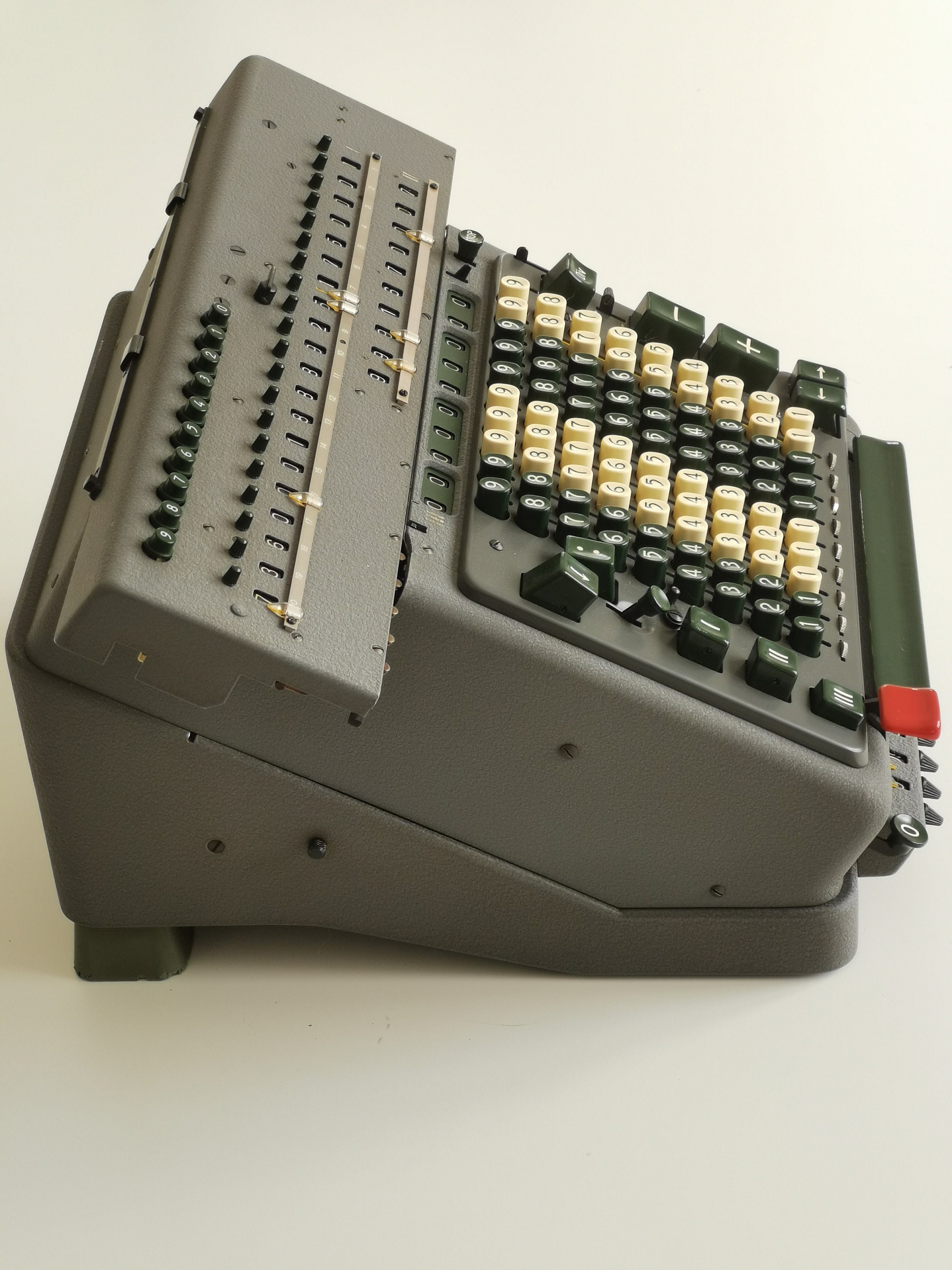 Vintage Calculator Madas 20BZS Portable Calculating Machine Made