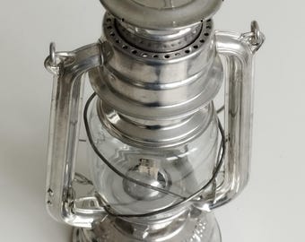 Vintage Railroad Metal Kerosene Lantern Bat #158 in Mint Condition