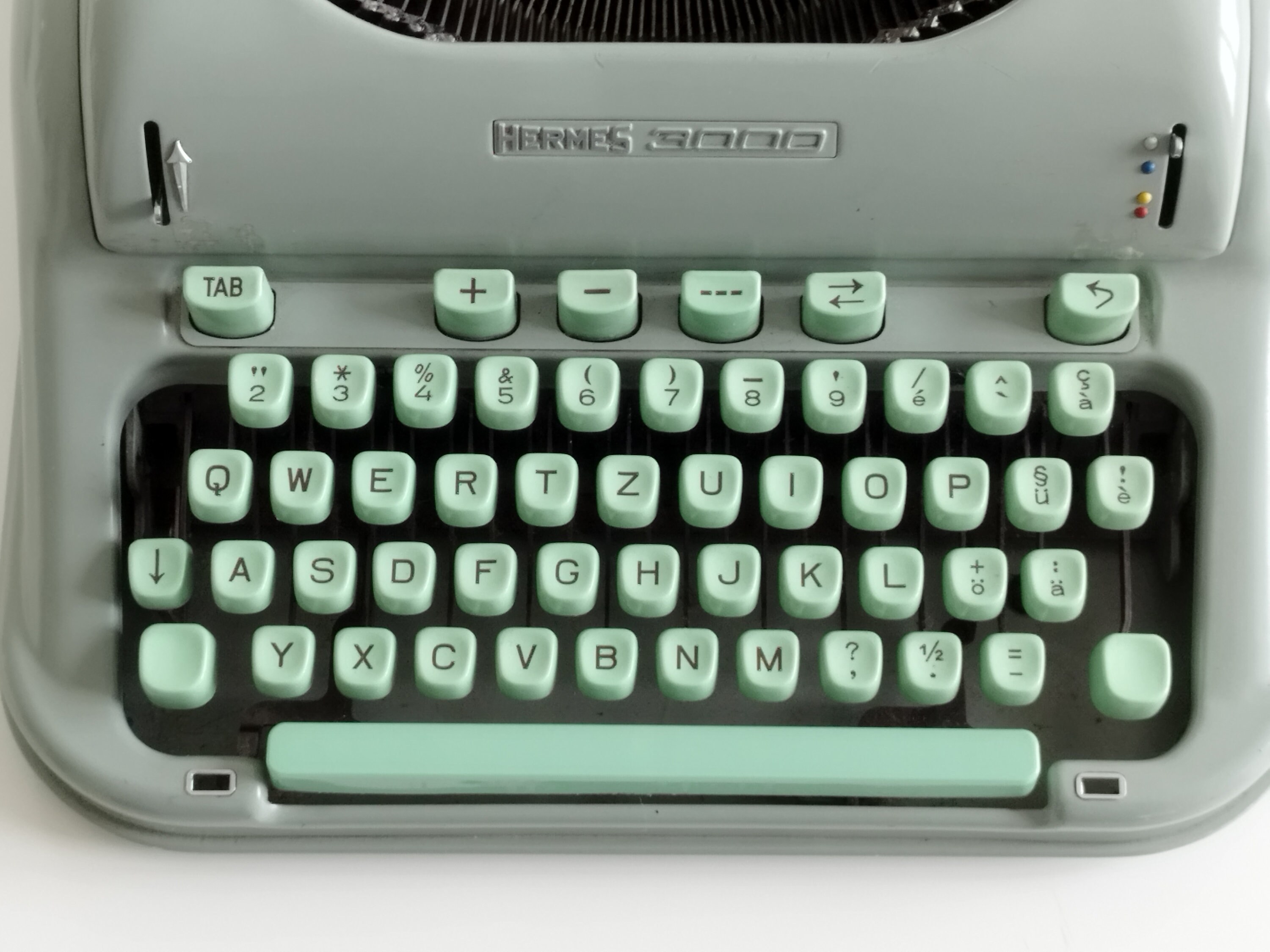 Hermes 3000 Portable Typewriter in Great Working Condition