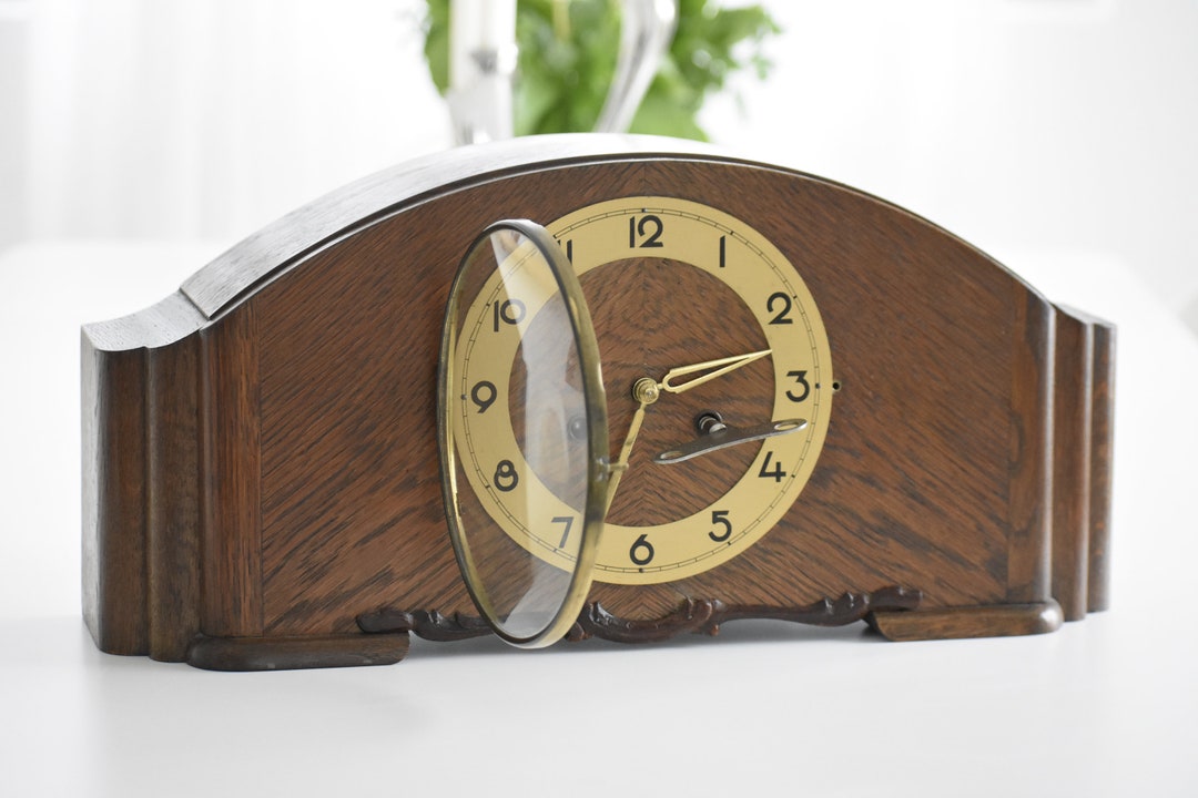 Art Deco Pendulum Chiming Mantel Clock W278 Germany (c. 1930s