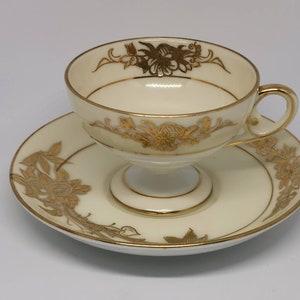 Noritake Fine Bone China Porzellan Sockel Demitasse Tee-/Kaffee-Tasse mit Untertasse Gold Moriage Gelb und Weiß - Selten (ca. 1902) Maruki Mark
