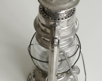 Vintage Railroad Metal Kerosene Lantern Bat #158 in Mint Condition