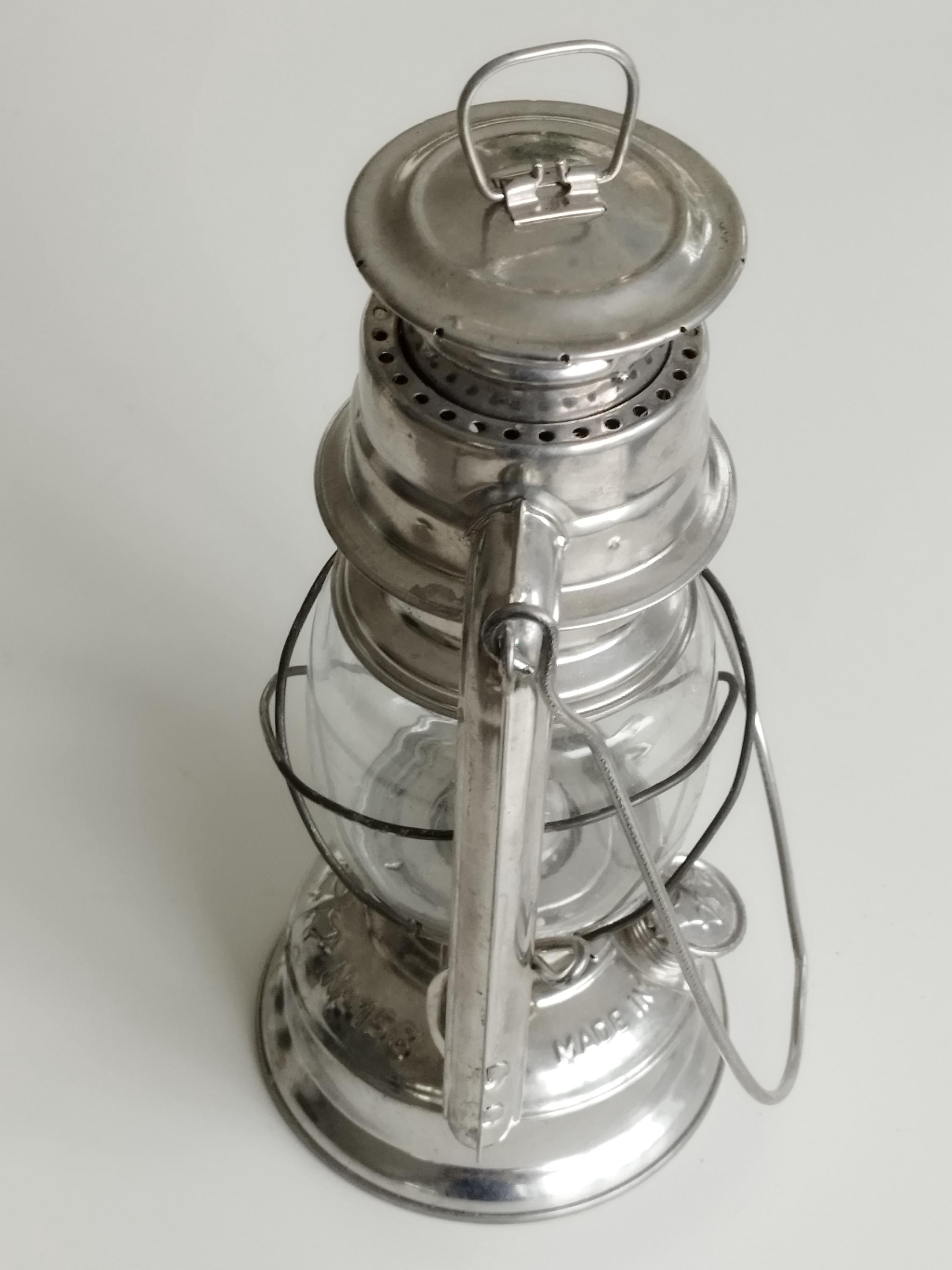 Vintage Railroad Metal Kerosene Lantern Bat #158 in Mint Condition